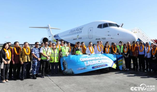 国产喷气式客机ARJ21在印尼投入运营