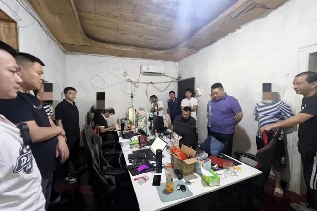 男子冒充白富美专骗老外：从来不骗中国人