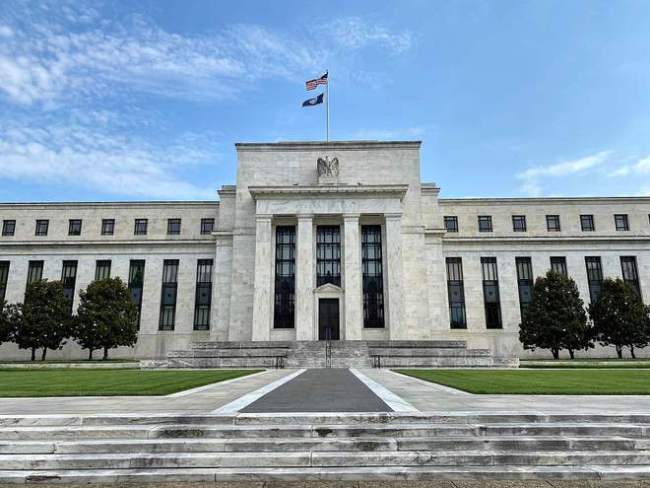 美联储官员称通胀仍过高，或长时间内维持趋紧的货币政策