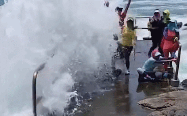 43岁女子被海浪卷走身亡