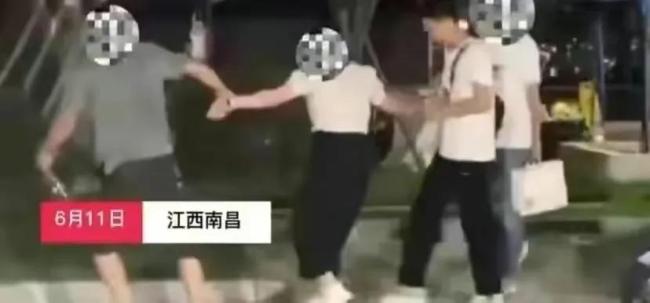 已婚女谎称单身出轨小伙 丈夫怒赴校园抓现行