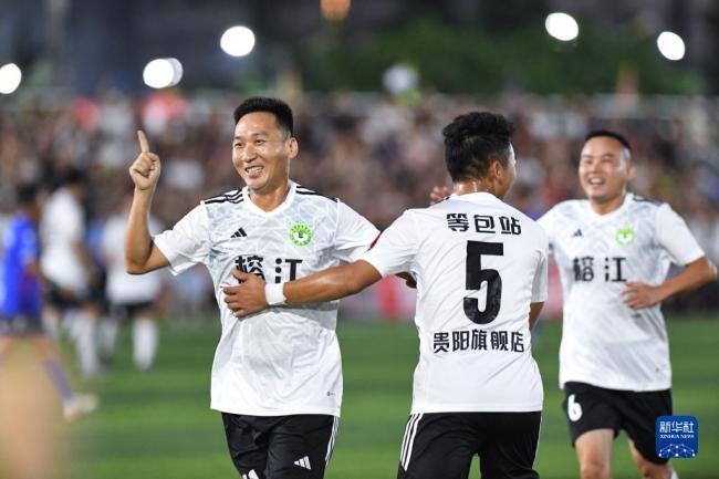 震撼！贵州村超的超级周末 现场近5万观众人山人海
