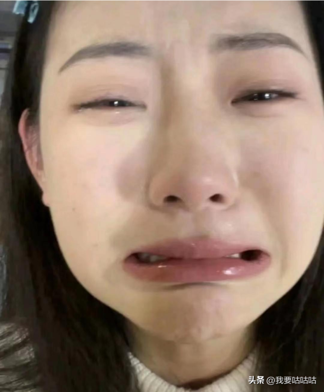 成绩没达到预期女孩落泪 网友：失败并不可怕，可怕的是失去了追求梦想的勇气和信念