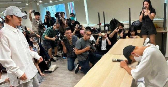 台媒称邱耀乐已报案 要他负起法律责任