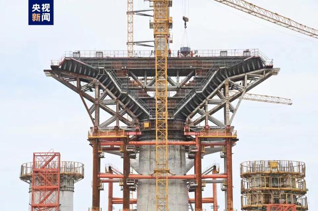 黄茅海跨海通道项目整幅式TY型桥墩全部完工