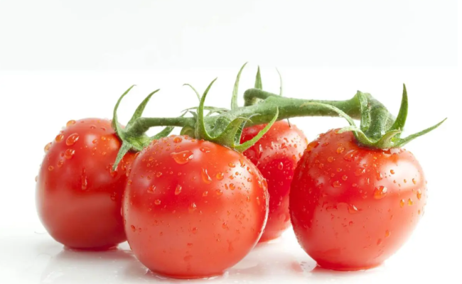 才知道，西红柿不能和这4种食物一起吃，多亏营养师提醒，涨知识了！