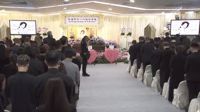 李玟追思会现场曝光! 韩红抵达李玟追思会现场