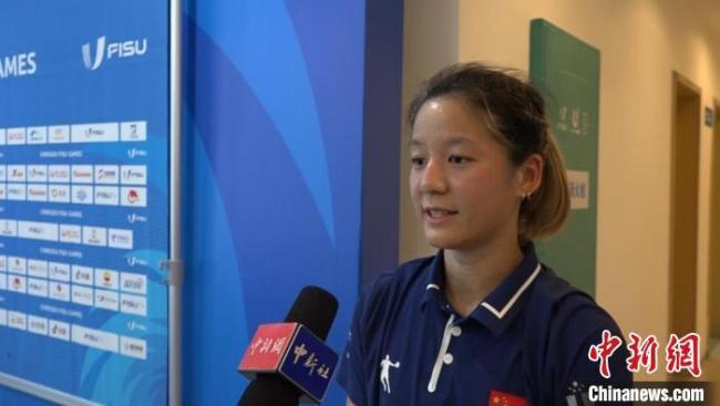 网球女单晋级！大运会选手郑妩双接受采访称想去看熊猫