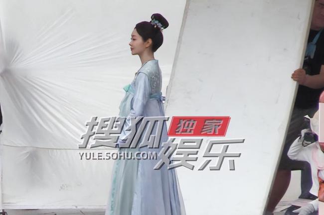 宋轶罗云熙新剧婚礼路透曝光 被网友调侃：又又又成亲了