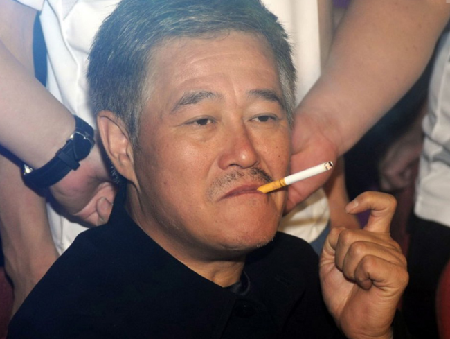 赵本山背后靠山曝光,他在东北无人敢碰全靠这三位贵人照拂