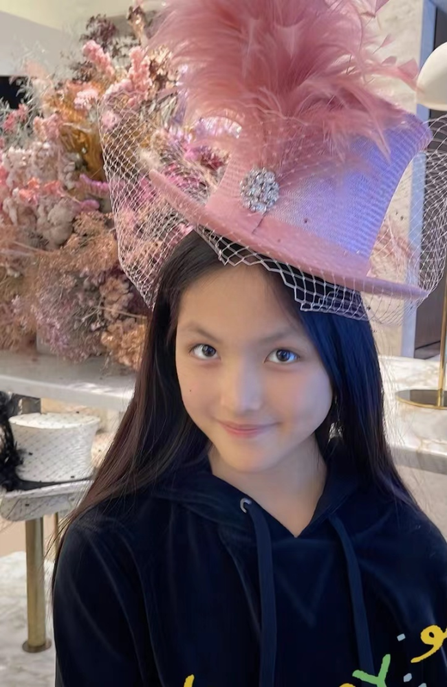 王诗龄在英国读书，李湘被传在伦敦买房，本人否认