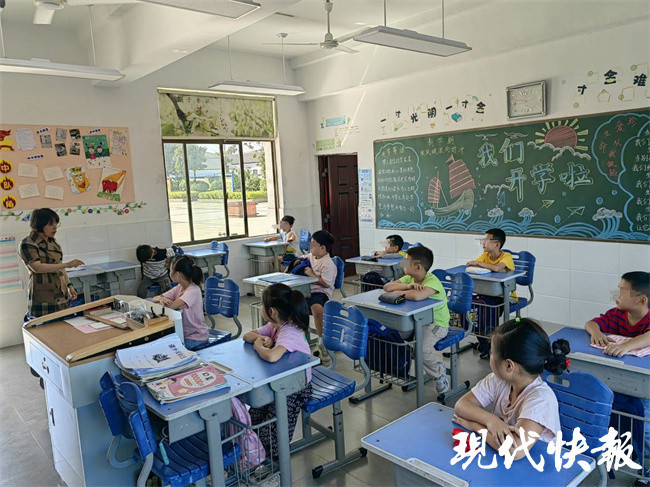 江苏一学校开学一年级仅3人，全校学生人数减至99人
