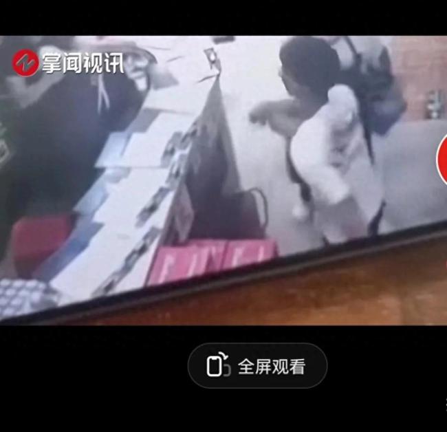 女子曝遭前夫持刀殴打，连挥数拳后被好心人拉开，医院诊断头皮软组织肿胀