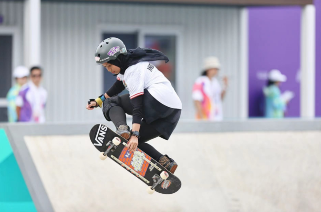 亚运会最年轻选手才9岁，一群00后同台竞技，现场超酷炫！