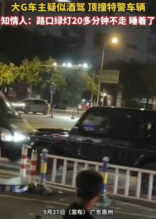 疯狂行为！男子疑似酒驾睡着：冲撞特警车辆数十米 知情人称路口绿灯20分钟都没走