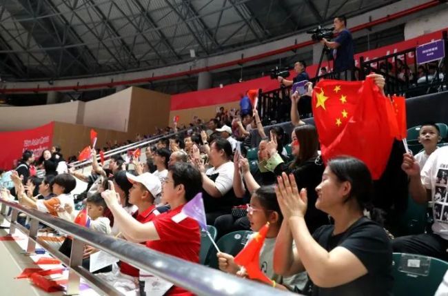 中国女排3-0轻取朝鲜，小组第一出线！