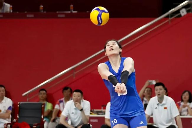 中国女排3-0轻取朝鲜，小组第一出线！