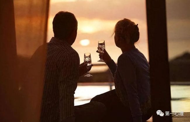 “无儿无女”现象席卷全国,7000万女性无后代,这个死局如何破?