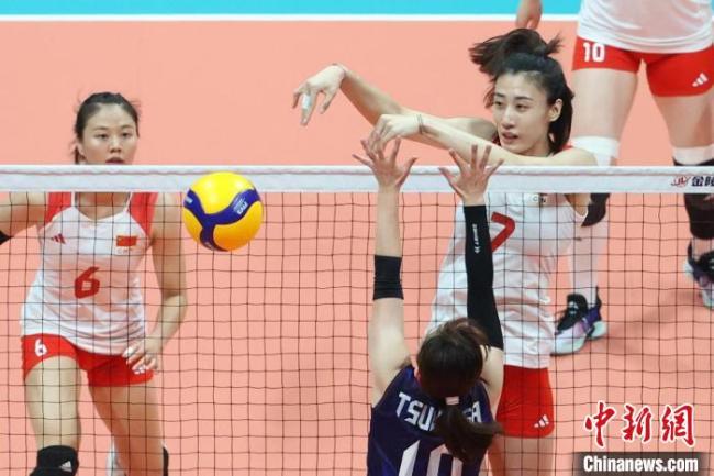 中国女排战胜日本队卫冕亚运冠军