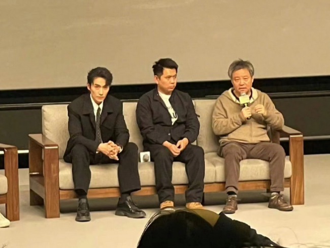 余华说朱一龙又i又e：称赞其是一个非常好的艺术家