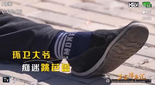 环卫大爷为圆梦零基础学芭蕾，一练就是十年