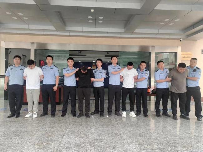 涉案金额高达3.3亿！重庆警方破获骗取巨额医保基金案 143人被抓获归案