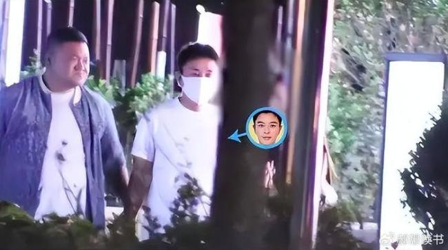 贾乃亮聚会后带美女回家，疑似恋情曝光