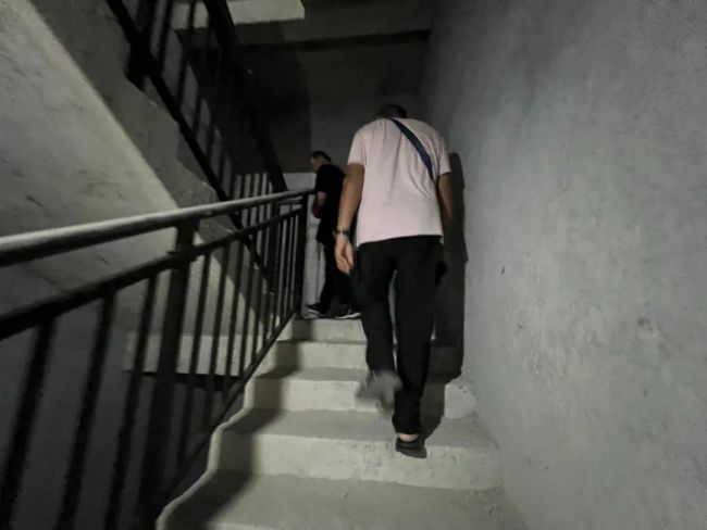 当街“拦”下省委书记两年后，他们无奈选择住进烂尾楼