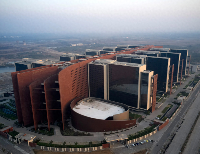 耗资约27.5亿元！印度启用世界上最大办公楼群 整体规模超越五角大楼