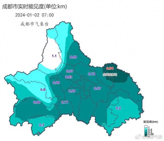 成都大部分地方出現能見度小於500米,個別地方小於50米的大霧天氣