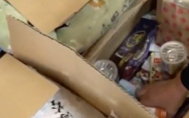 日本地震灾区收到大量过期救援物资，一大半都是垃圾