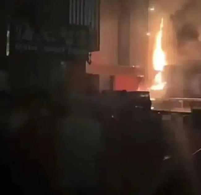 济南起火致4死酒店住70多名考生，亲历者讲述详情