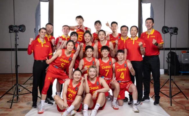 中国女篮依然排名世界第2！但是，铿锵玫瑰还需要正视自己的差距