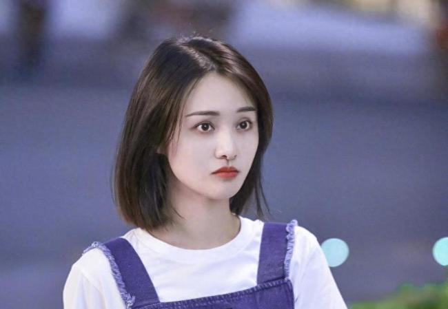 郑爽被冻结百万股权，涉多家企业