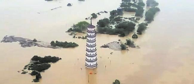 粤北现洪涝灾情 抢险救灾全力进行 多地水位超警 房屋农田受淹