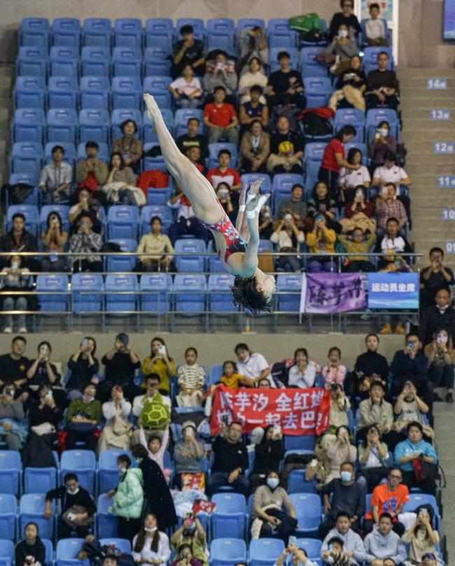 全红婵回应世界杯银牌：只要是中国队拿金牌就开心 陈芋汐曾说两人互相督促进步