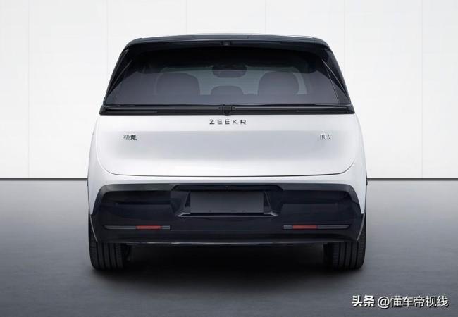 极氪MIX于北京车展全球首秀 跨界SUV惊艳亮相