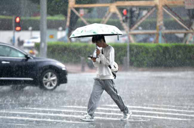 广东或再现龙卷风 强对流+暴雨双预警齐发雷暴冰雹