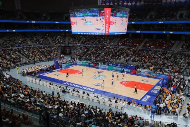 炫酷！新疆男篮半决赛主场氛围感太棒了 冠军之路重启