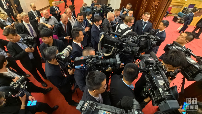 时政新闻眼丨中俄元首再次会晤，传递哪些重要信息？