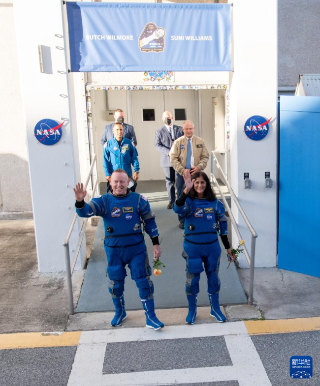 波音“星际客机”首次载人试飞 宇航员前往空间站