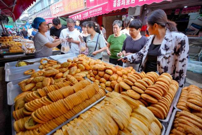 山西运城：早市里升腾的烟火气，端午节前的美食盛宴