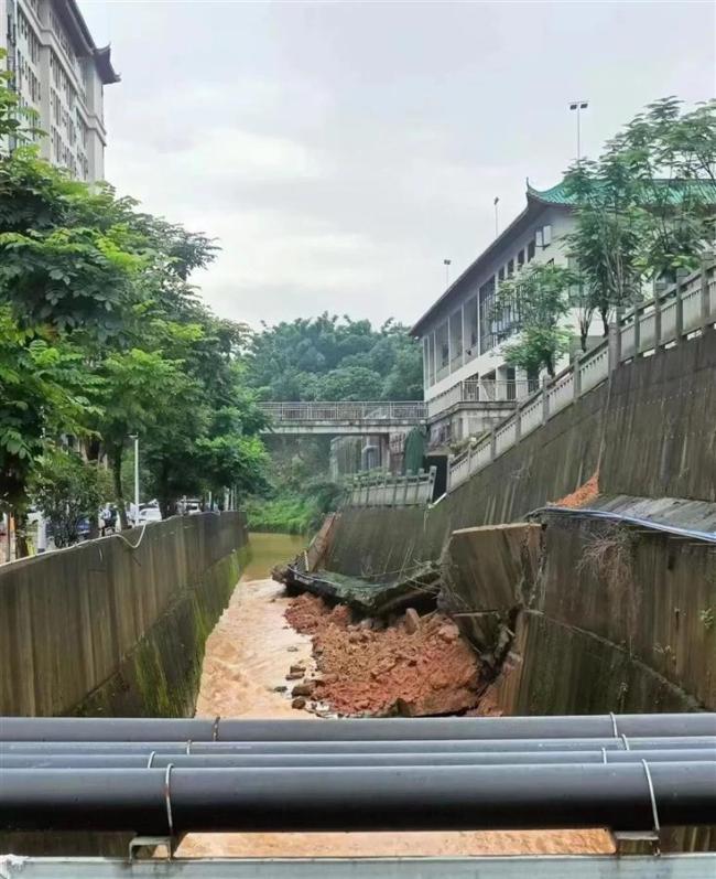 广州一高校内河涌边坡出现部分塌方 校方回应