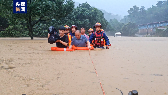 福建武平特大暴雨已致4人死亡2人失踪 救援行动紧急展开