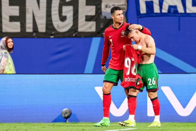 葡萄牙2-1捷克 C罗被21岁队友抢戏 孔塞桑绝杀闪耀