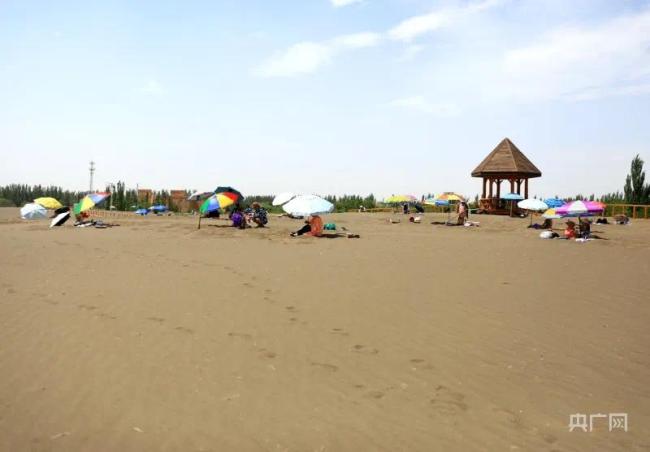 吐鲁番地表81℃，网友在线求“芭蕉扇”！