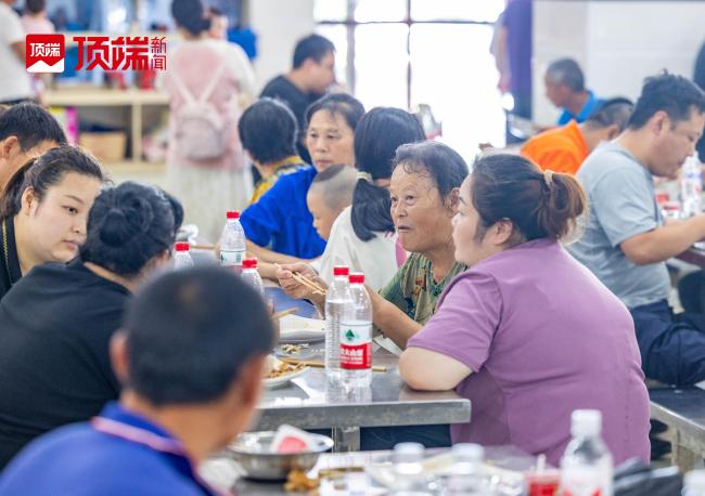 洞庭湖决口点下方村民讲述逃生险情 家园重建希望在望