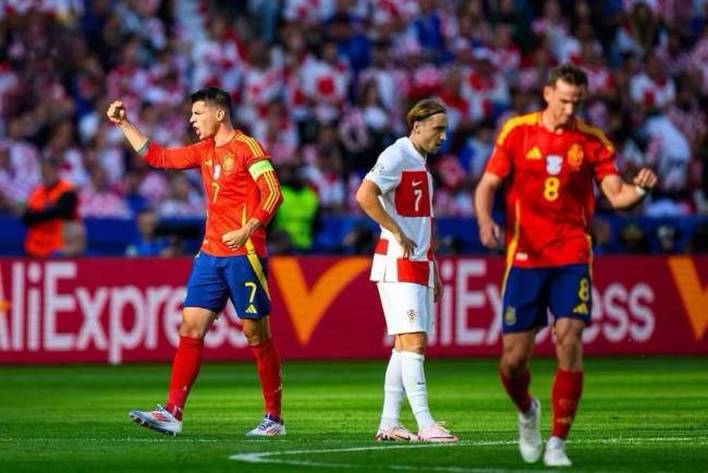 欧洲杯决赛前瞻！是西班牙证道登顶 还是英格兰命硬到底 冠军花落谁家？