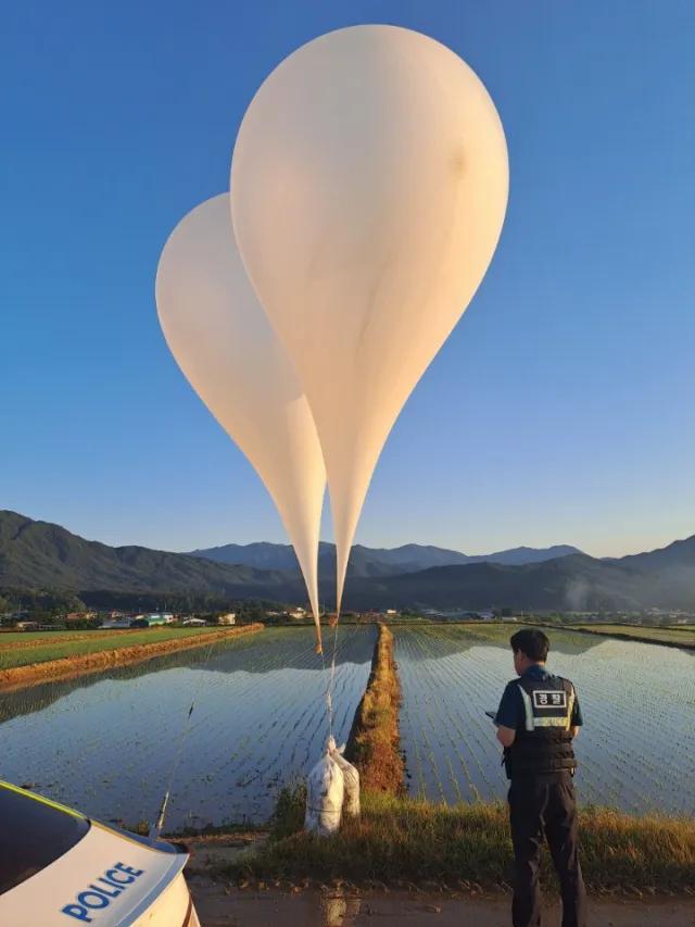 韩国向朝鲜投放装有反朝物品气球
