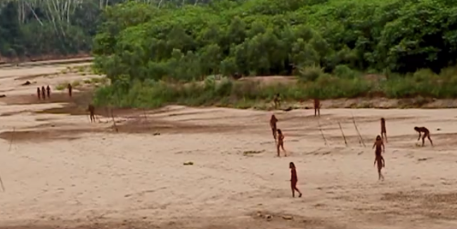 全球最大隐世部落被拍到走出亚马逊 